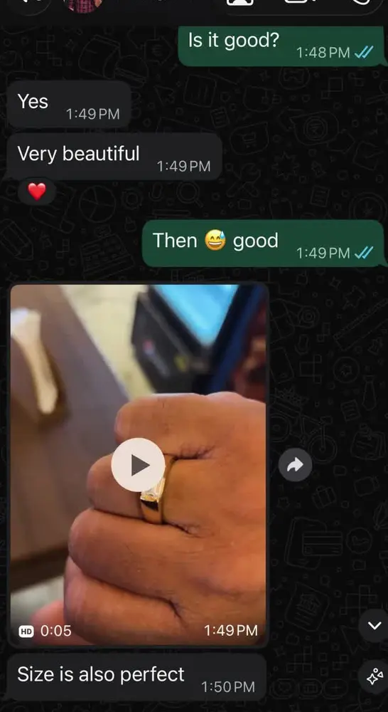 Client message confirming that a ring is beautiful and fits perfectly